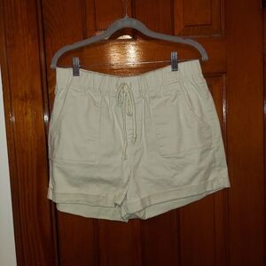 No Boundaries Women's Tan Cargo Shorts